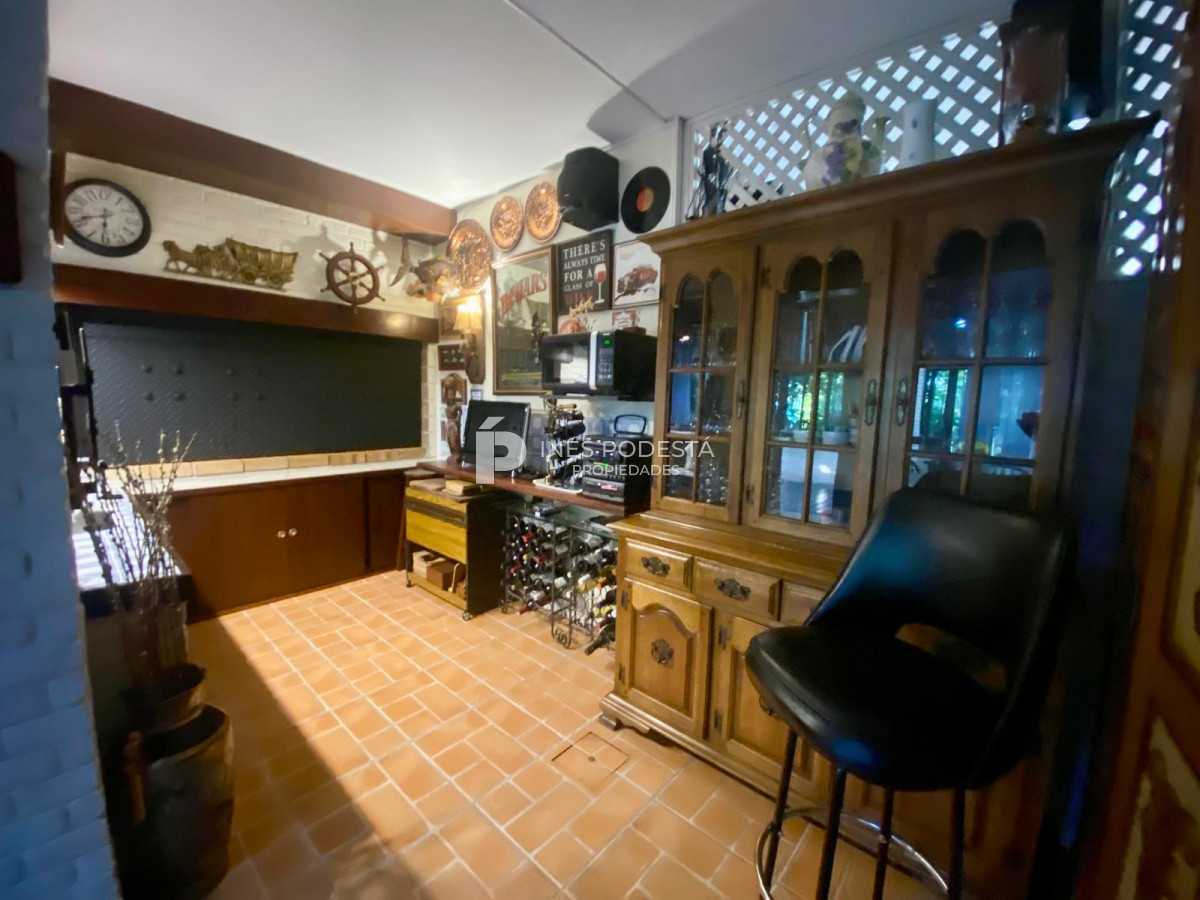 Casa ID.8046 - Alquiler casa de 5 dormitorios 