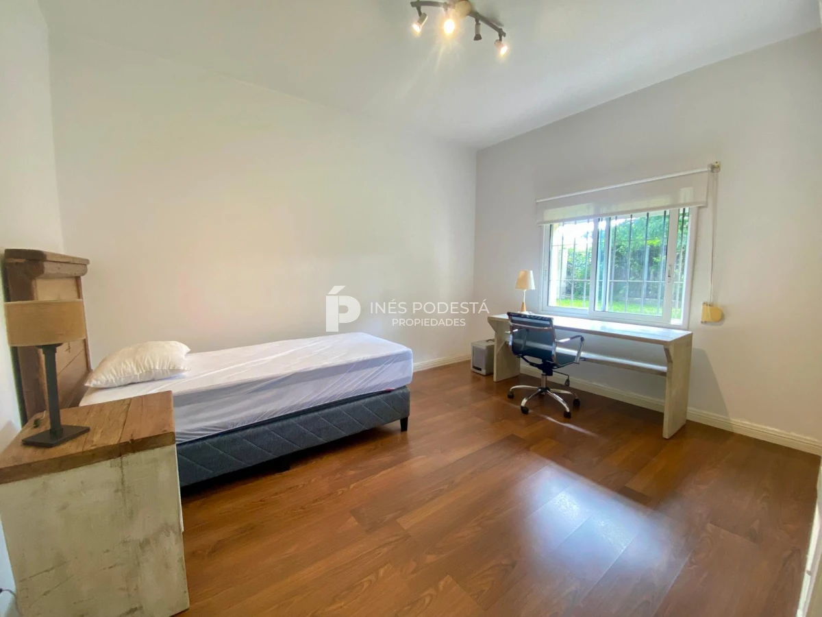 Casa ID.41257 - Alquiler 4 dormitorios y dependencia de servicio con piscina