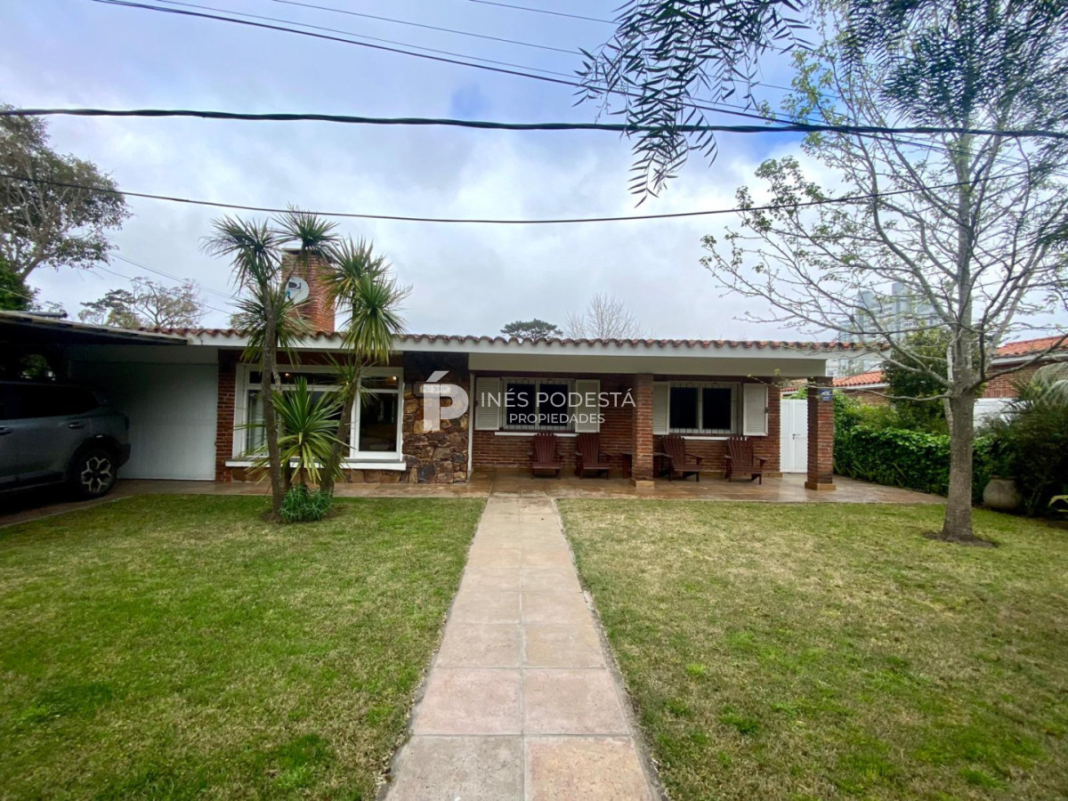 Casa ID.483 - Casa en Mansa de 3 dormitorios en alquiler de temporada