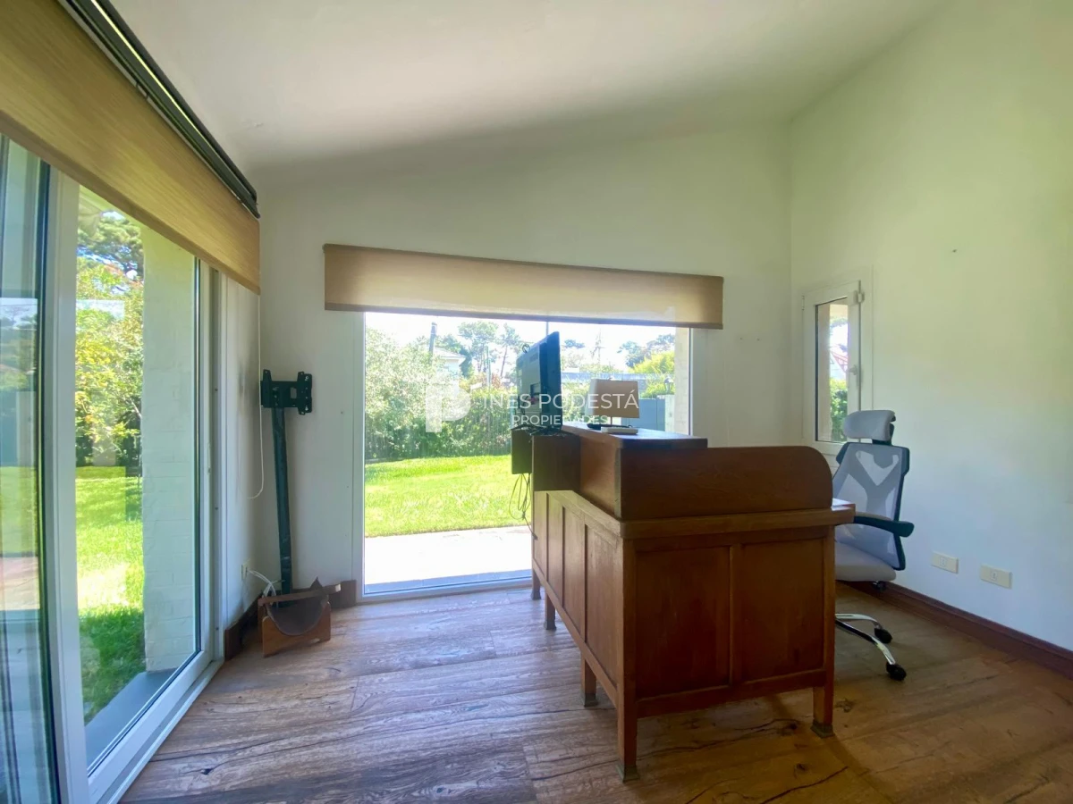 Casa ID.41257 - Alquiler 4 dormitorios y dependencia de servicio con piscina