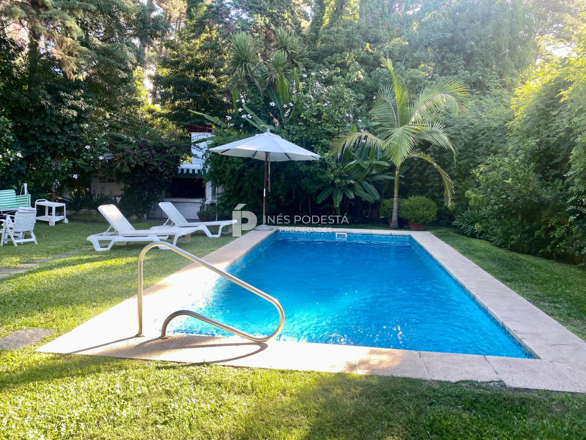 Casa ID.1973 - Venta en Cantegril 4 dormitorios y dependencia de servicio