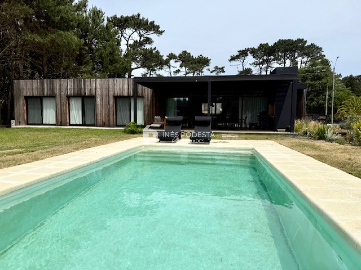 Casa ID.40814 - Alquiler en San Rafael barrio privado 3 dormitorios Punta del Este
