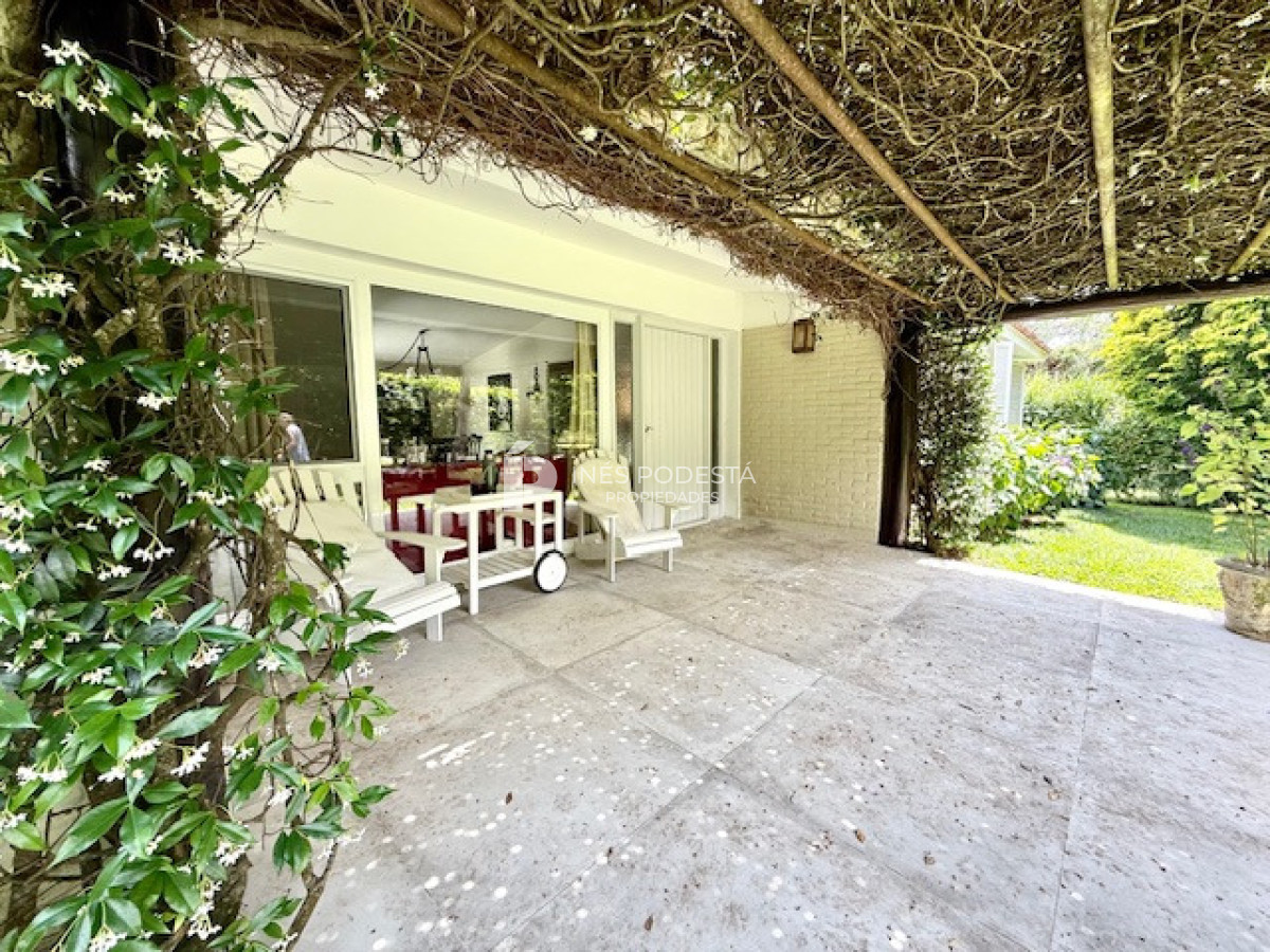 Casa ID.41865 - Alquiler 4 dormitorios y 3 baños