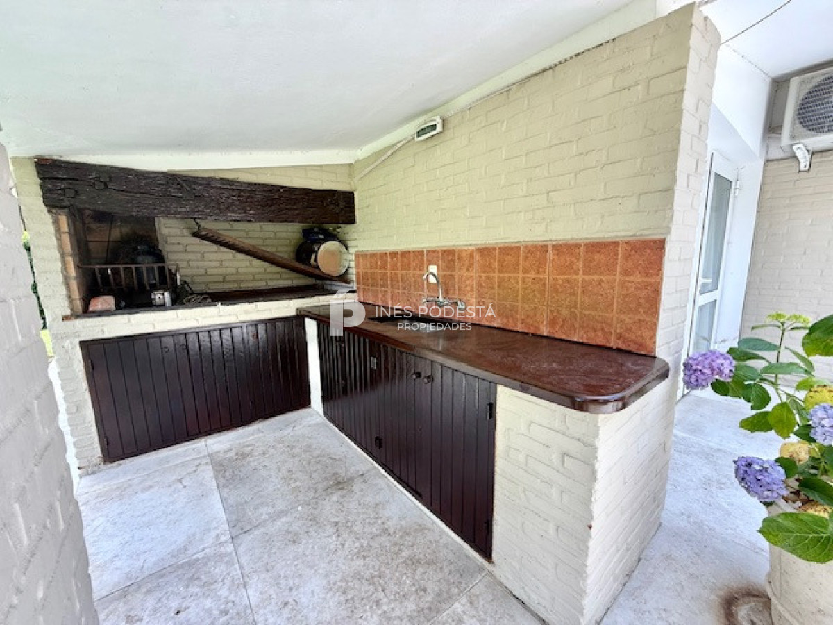 Casa ID.41865 - Alquiler 4 dormitorios y 3 baños