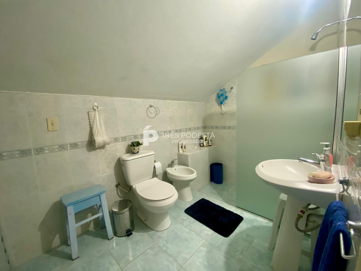Casa ID.8046 - Alquiler casa de 5 dormitorios 
