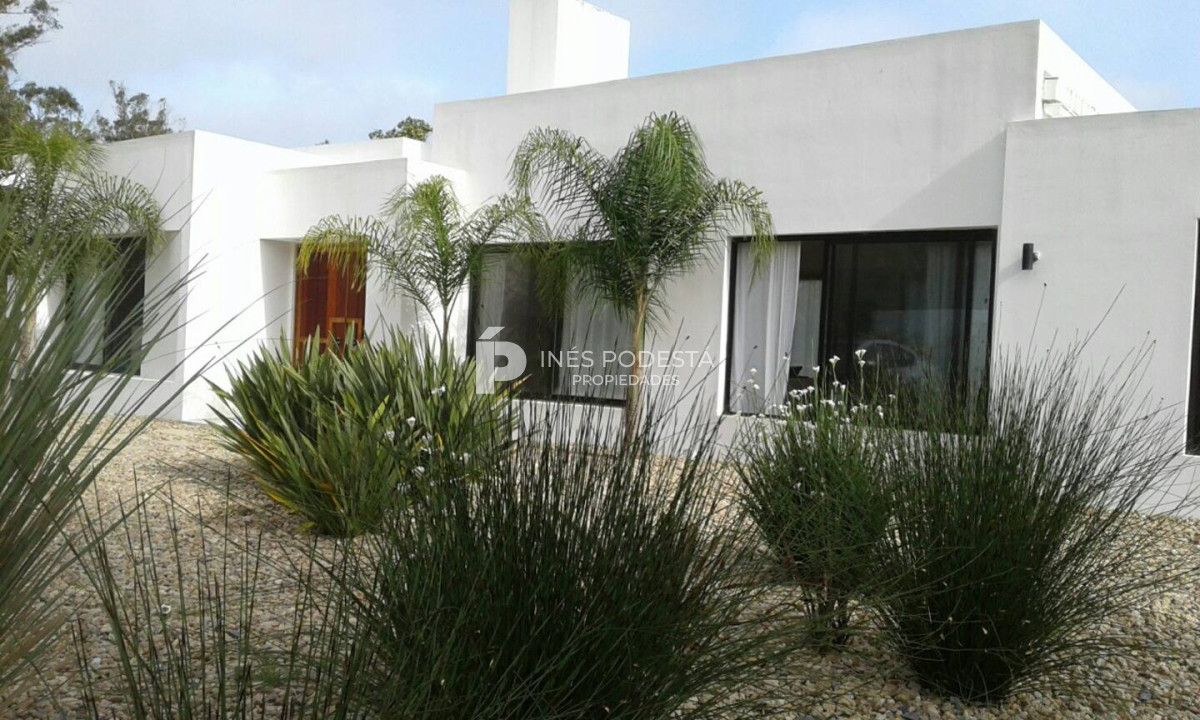 Casa ID.38341 - Venta casa de 2 dormitorios y 2 baños