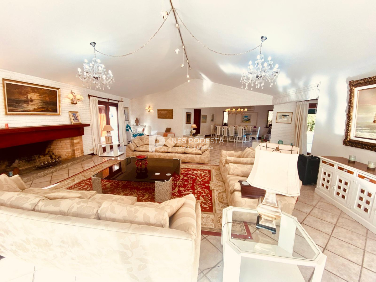 Casa ID.39062 - Alquiler y venta en mansa con 7 dormitorios