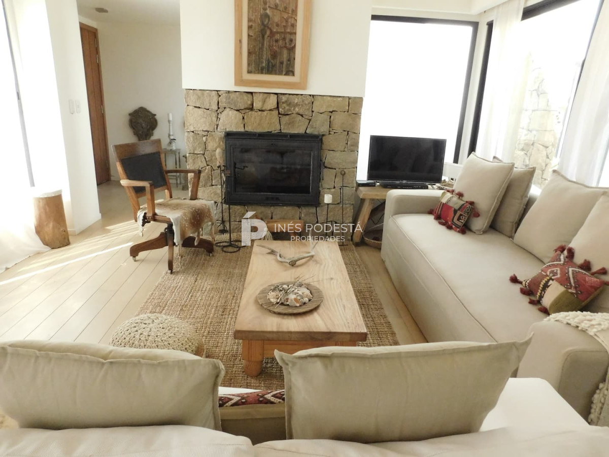 Casa ID.38341 - Venta casa de 2 dormitorios y 2 baños