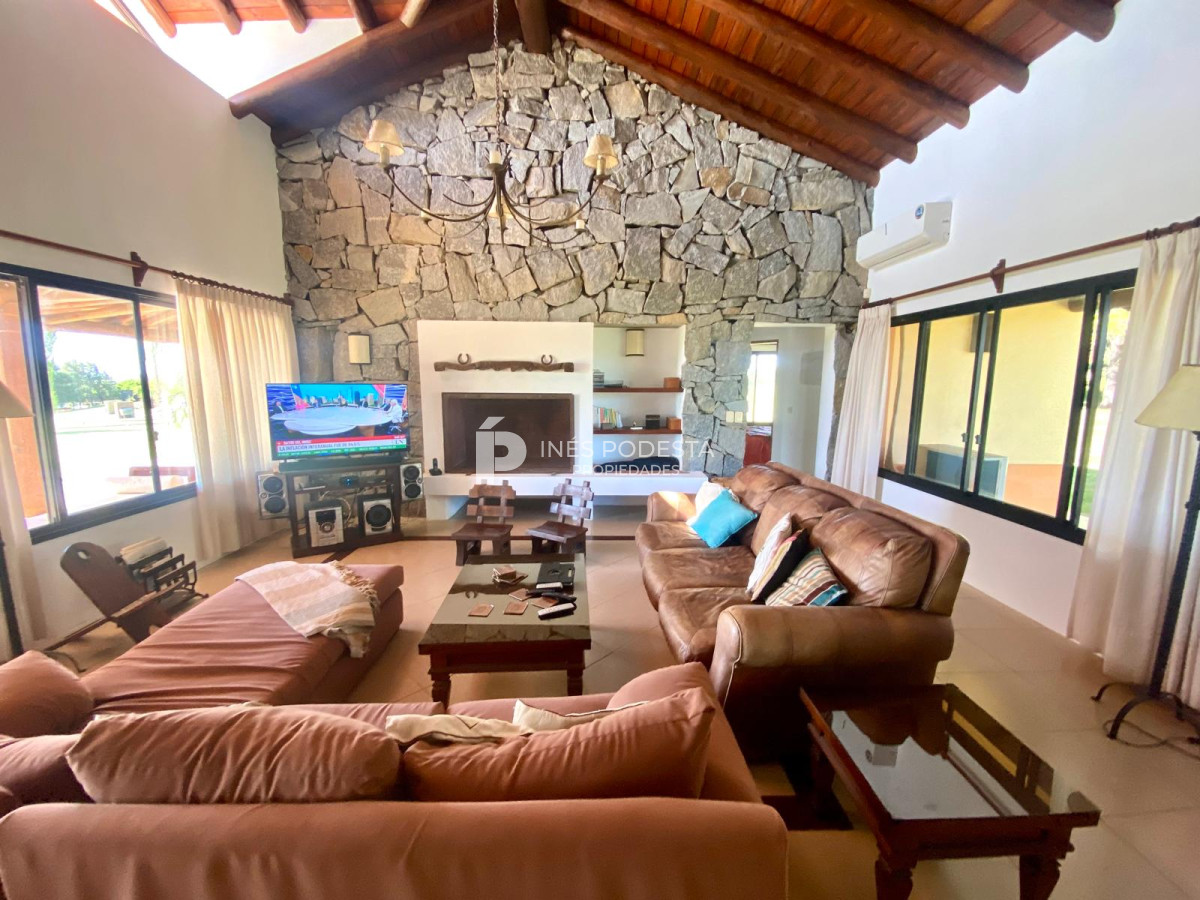 Casa ID.7337 - CASA EN VENTA EN BARRIO PRIVADO EL QUIJOTE 