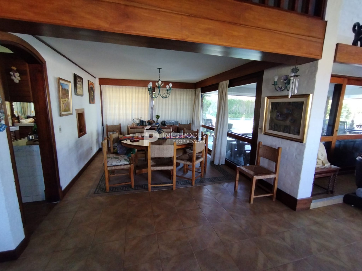 Casa ID.39070 - VENTA CASA EN PINARES 4 DORMITORIOS 