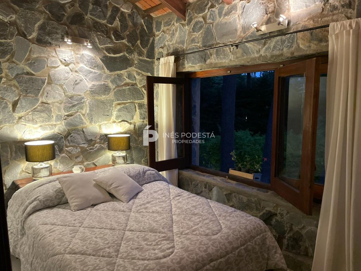 Casa ID.38549 - Casa en Venta 4 dormitorios y 3 baños en Club del Lago