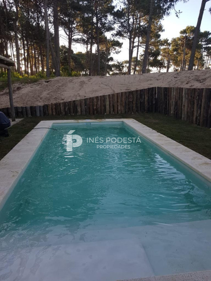 Casa ID.42347 - Alquiler 3 dormitorios más dependencia de servicio