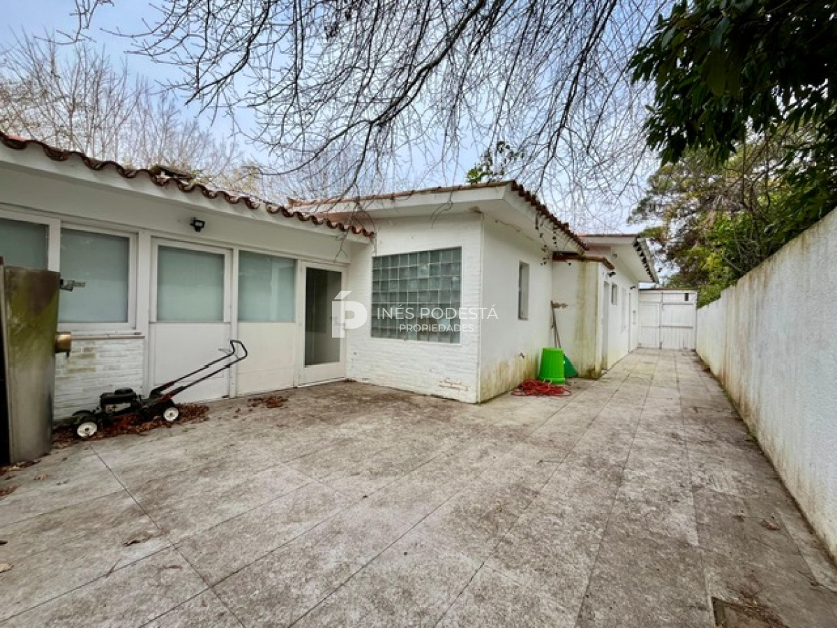 Casa ID.41572 - Venta casa sobre Br. Artigas con 4 dormitorios
