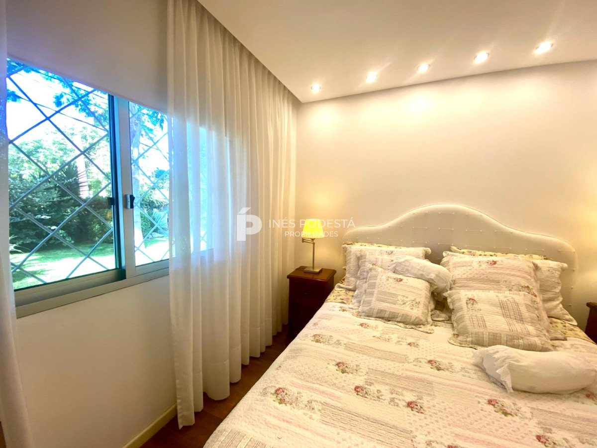 Casa ID.1973 - Venta en Cantegril 4 dormitorios y dependencia de servicio