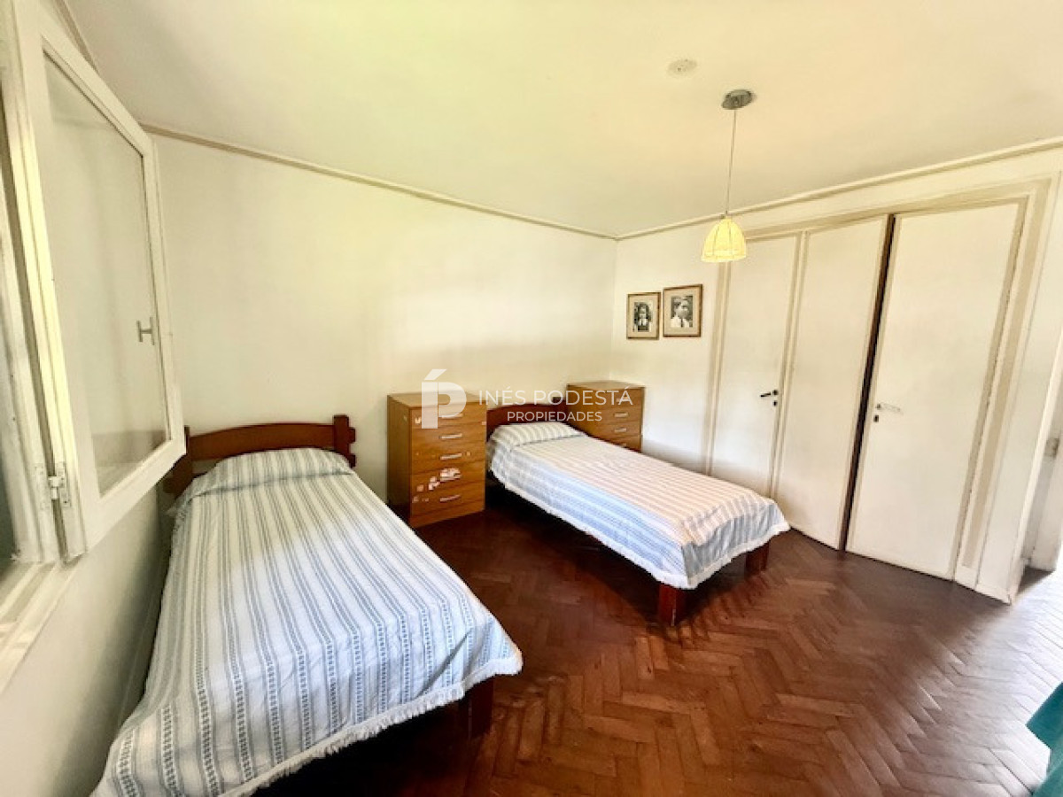 Casa ID.41747 - Venta 7 dormitorios, 8 baños  más dependencias de servicio