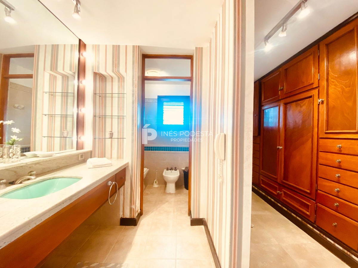 Casa ID.39062 - Alquiler y venta en mansa con 7 dormitorios
