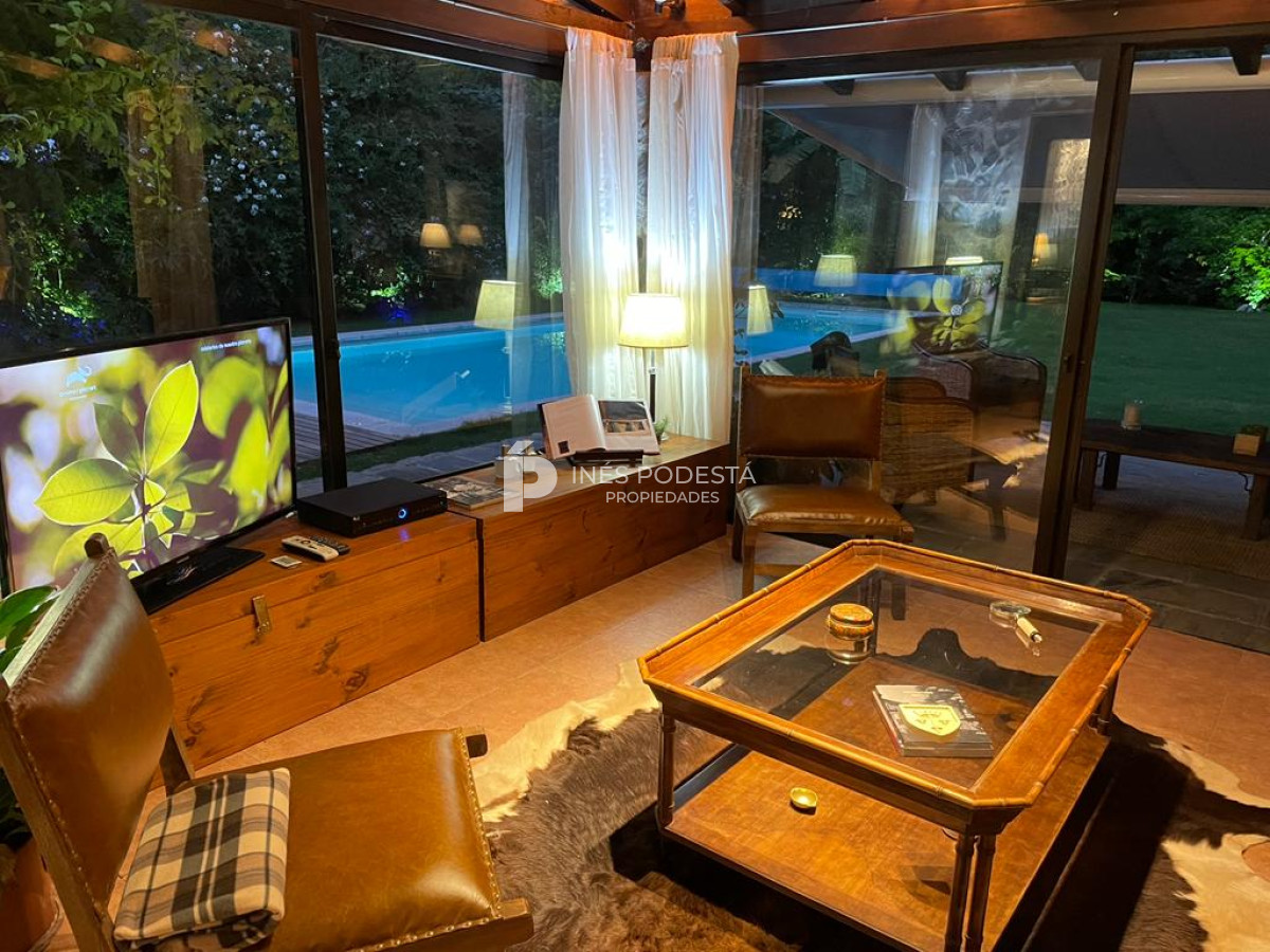 Casa ID.38549 - Casa en Venta 4 dormitorios y 3 baños en Club del Lago