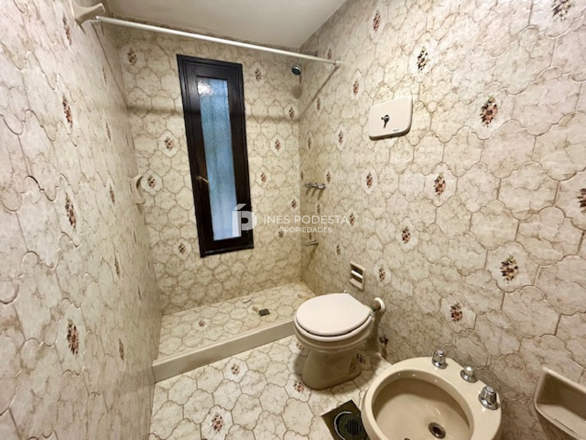 Casa ID.6104 - Venta casa 3 dormitorios y dependencia de servicio