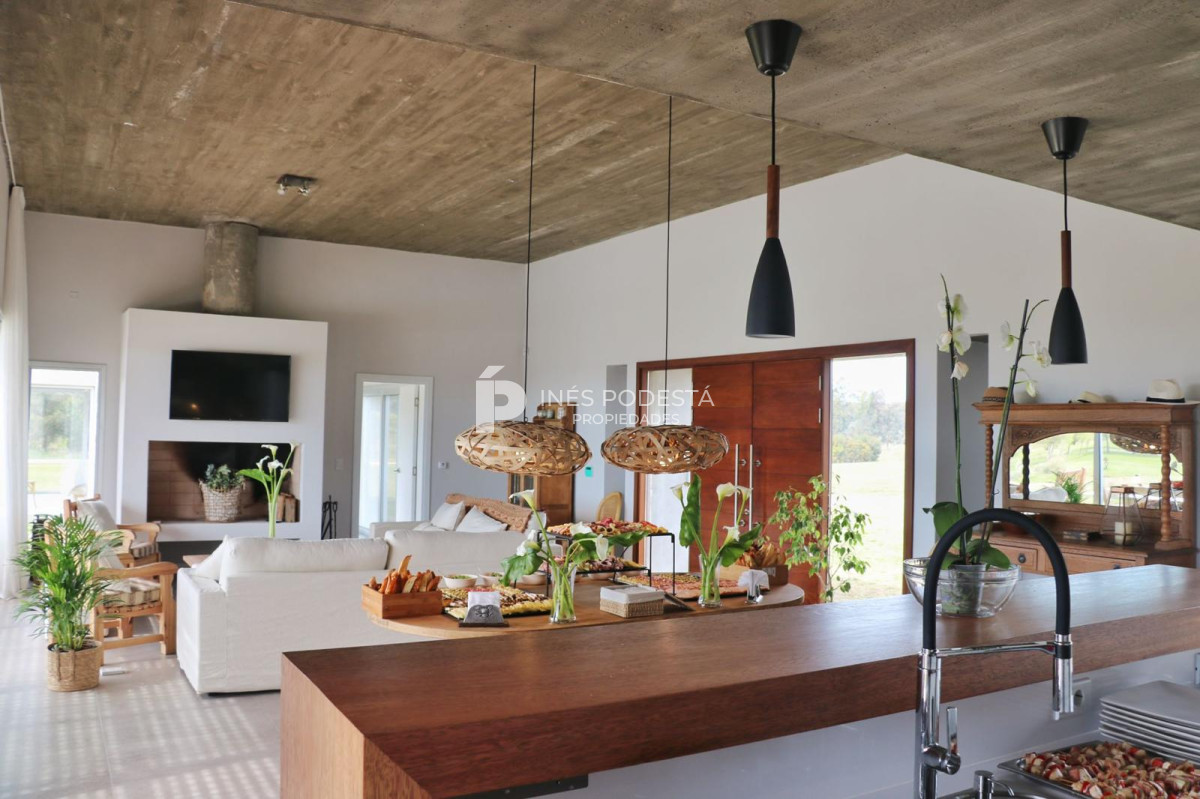 Casa ID.40204 - ALQUILER EN PUEBLO MIO CON 4 SUITES Y PISCINA