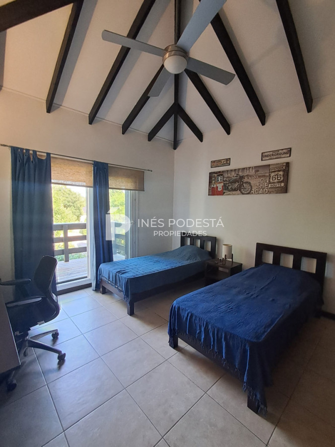 Casa ID.41900 - Casa en venta con 3 dormitorios y 2 baños