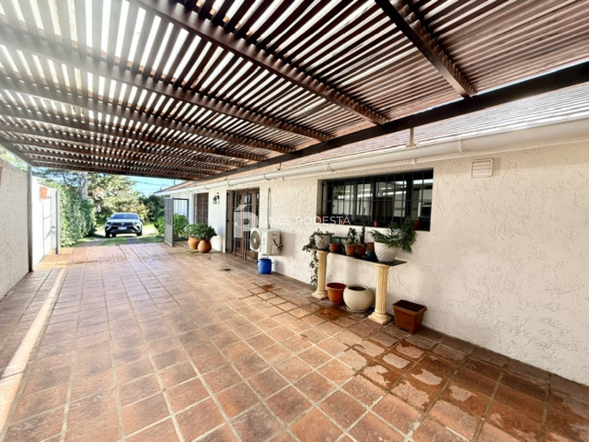 Casa ID.230 - Venta casa con 3 dormitorios y medio con piscina