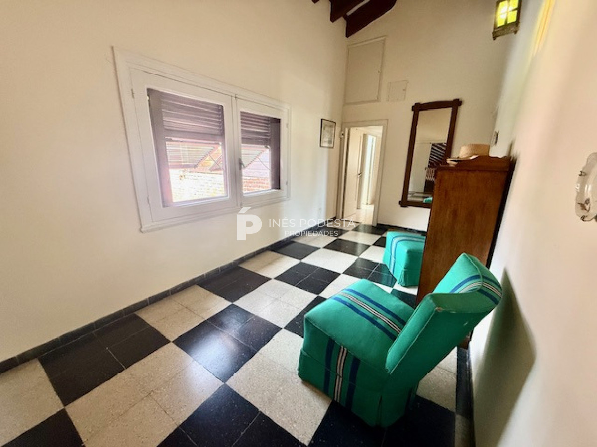 Casa ID.41747 - Venta 7 dormitorios, 8 baños  más dependencias de servicio