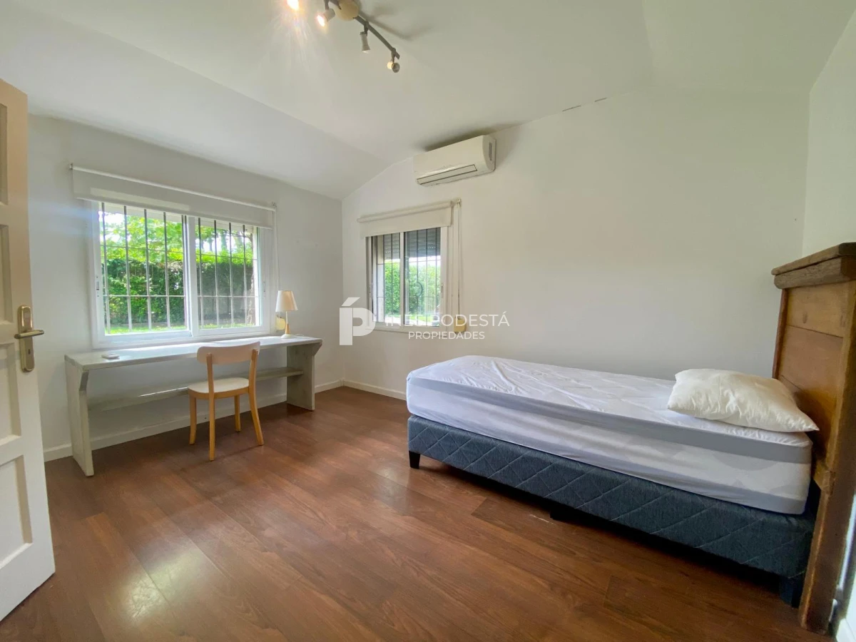 Casa ID.41257 - Alquiler 4 dormitorios y dependencia de servicio con piscina