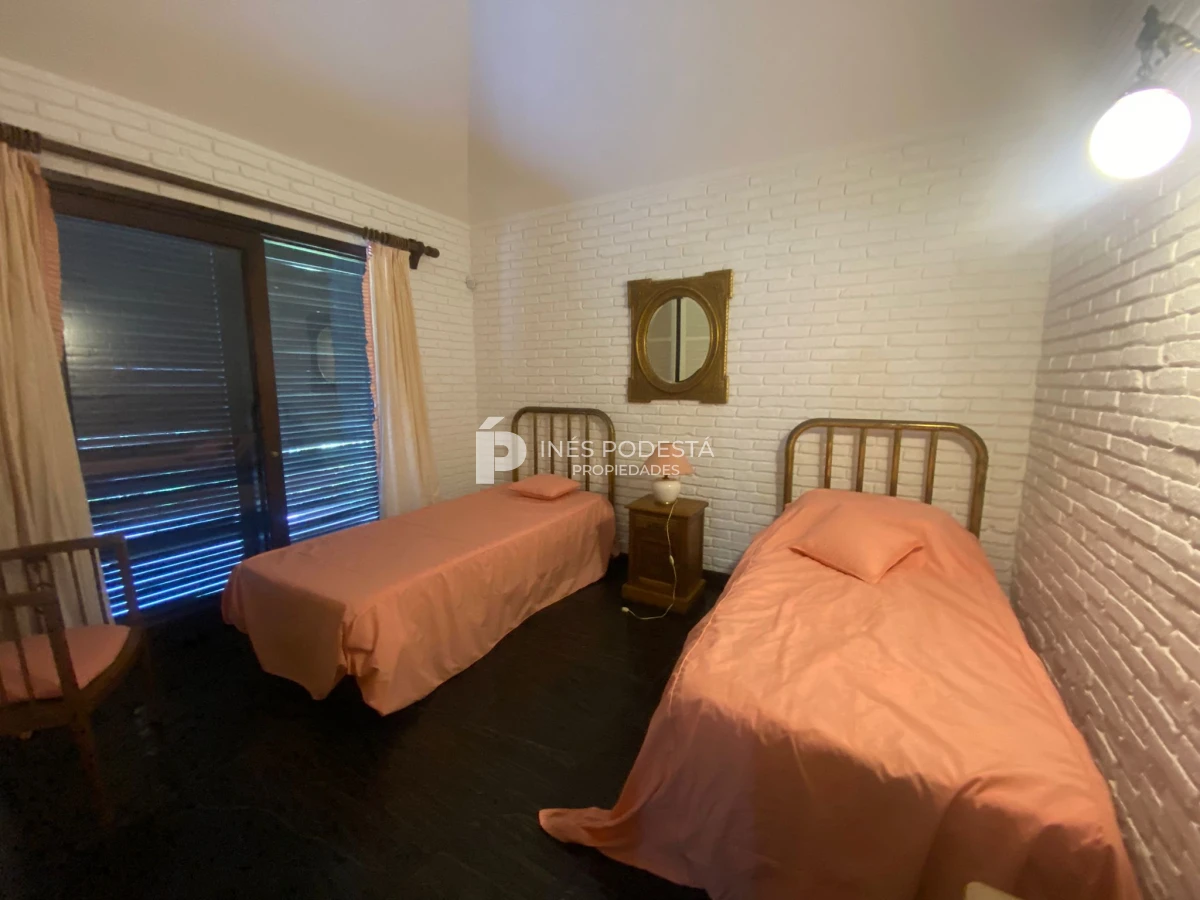 Casa ID.92 - Alquiler 3 dormitorios y dependencia de servicio