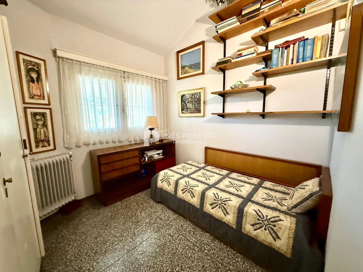 Casa ID.41758 - Venta casa 4 dormitorios y dependencia de servicio