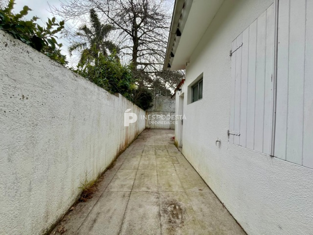 Casa ID.41572 - Venta casa sobre Br. Artigas con 4 dormitorios
