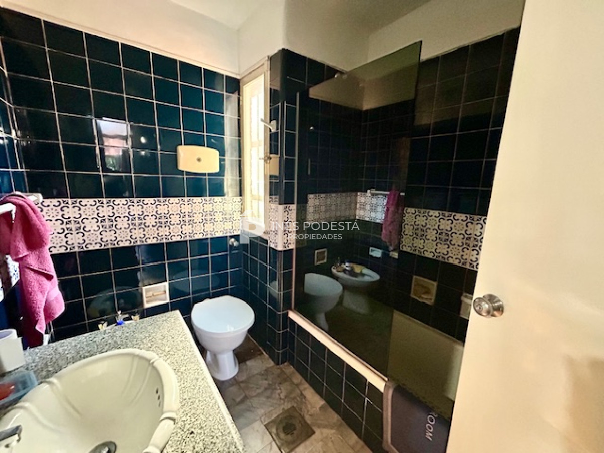 Casa ID.7039 - Venta casa de 3 dormitorios y dependencia de servicio