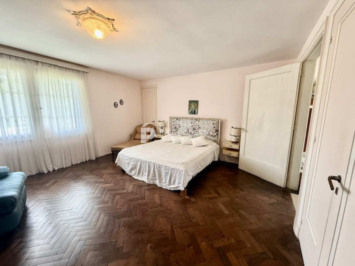 Casa ID.41747 - Venta 7 dormitorios, 8 baños  más dependencias de servicio