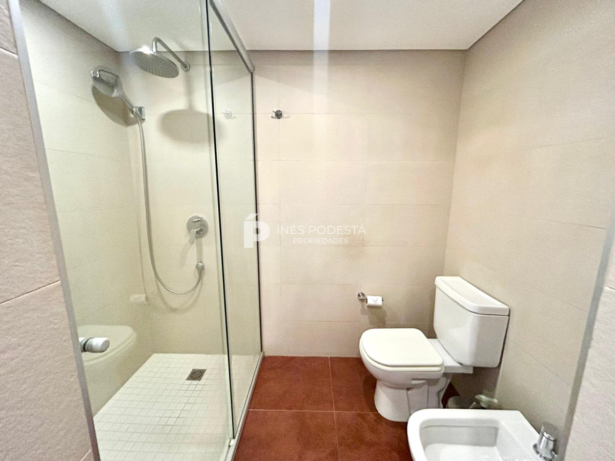 Casa ID.8429 - Venta de Excelente propiedad en el corazón de La Mansa con 4 suites