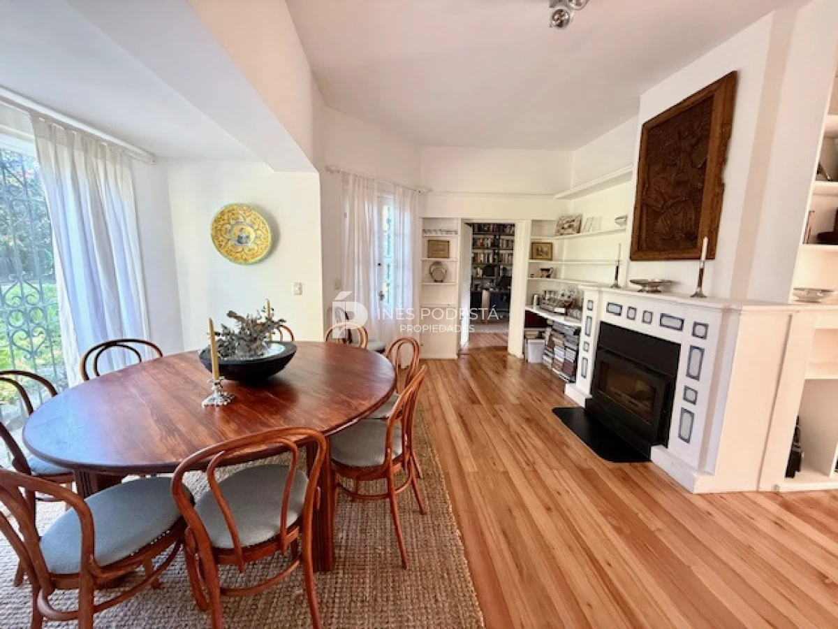 Casa ID.2112 - Alquiler en mansa 4 dormitorios y 3 baños 