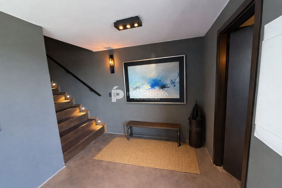 Casa ID.41914 - Venta propiedad moderna con 2 suites y dependencia de servicio