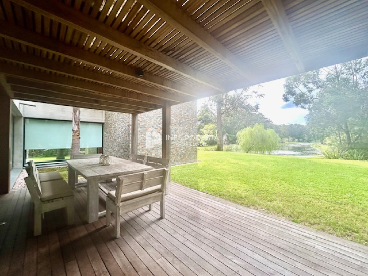 Casa ID.38311 - Venta casa retasada en Solanas Design Village con 4 dorm + estar