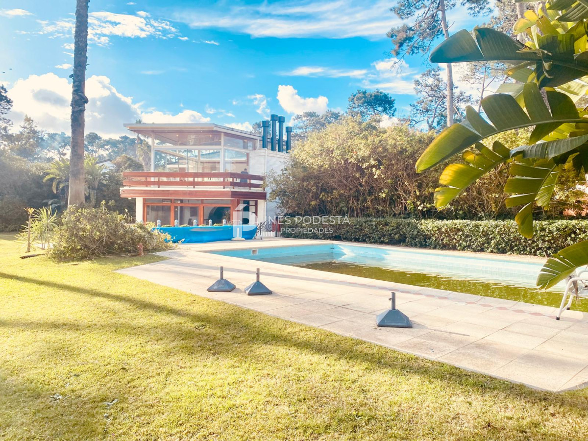 Casa ID.39062 - Alquiler y venta en mansa con 7 dormitorios