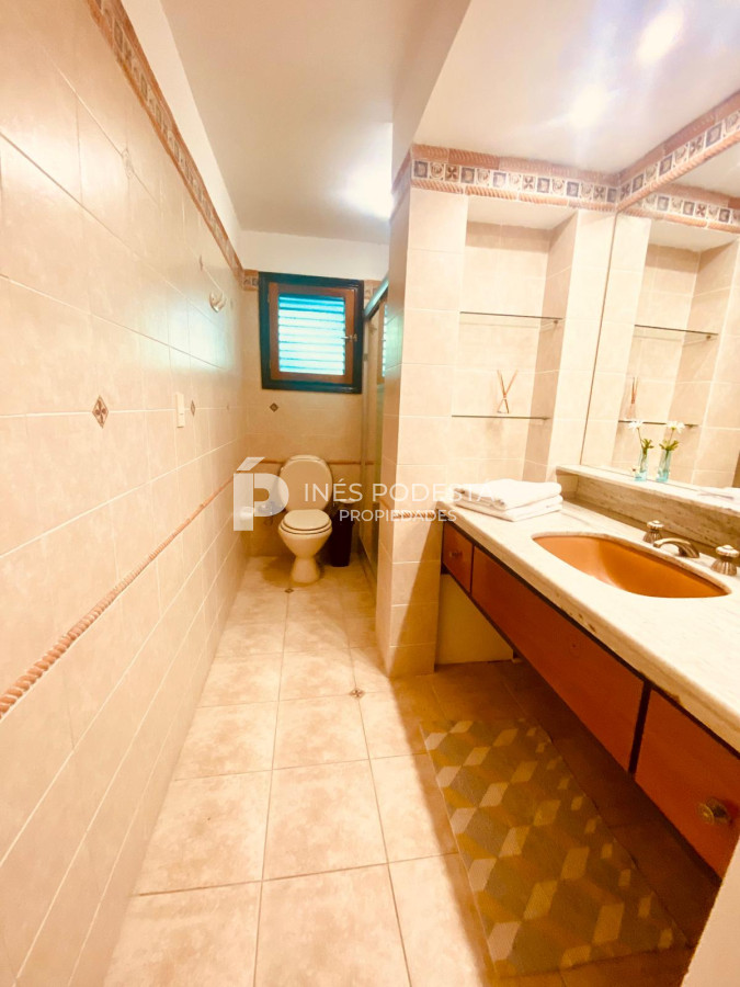 Casa ID.39062 - Alquiler y venta en mansa con 7 dormitorios