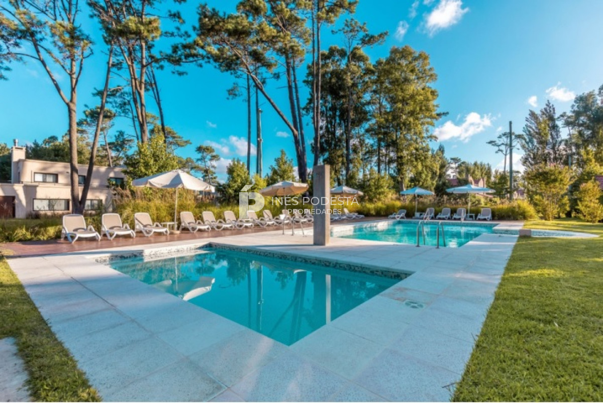Casa ID.6378 - Parque Pinares barrio cerrado con 3 dormitorios