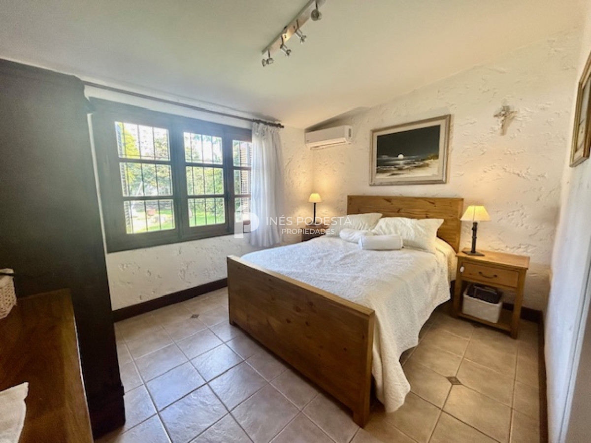 Casa ID.8600 - Alquiler casa 5 dormitorios, 4 baños