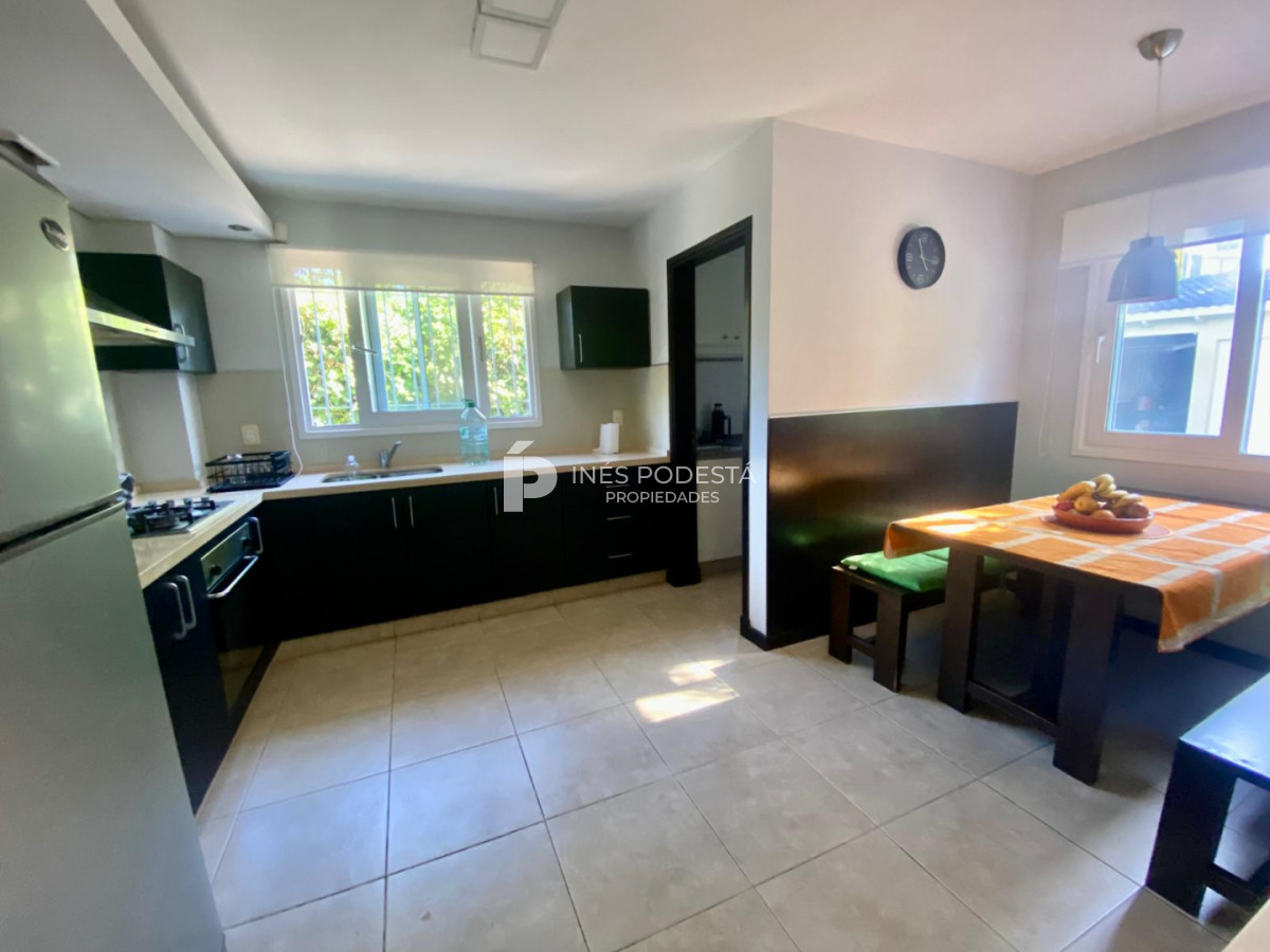 Casa ID.41900 - Casa en venta con 3 dormitorios y 2 baños