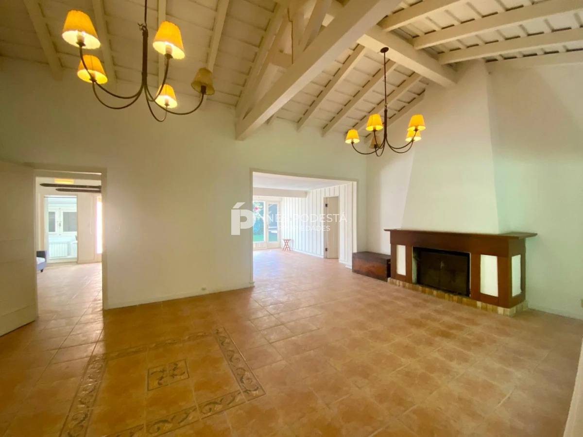 Casa ID.4647 - Venta casa con 4 dormitorios Punta del Este