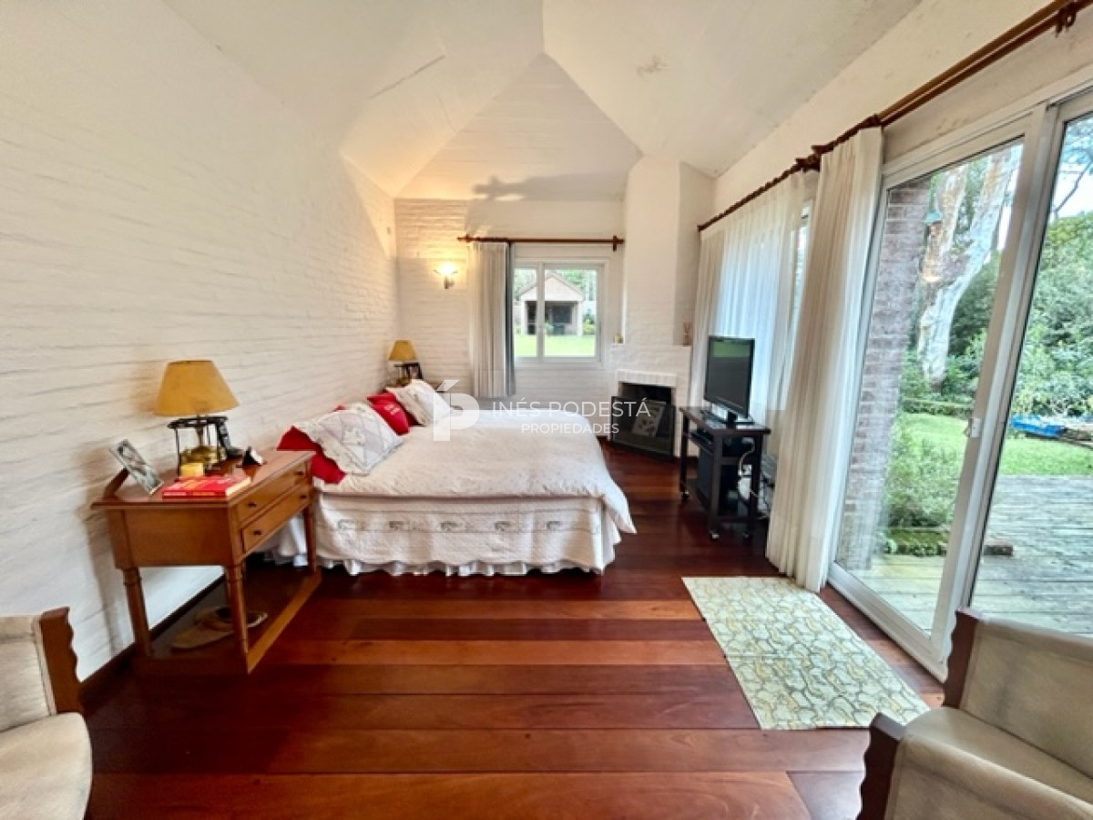 Casa ID.40003 - Muy buena casa en la mansa a 200 mts de la rambla con 3 suites