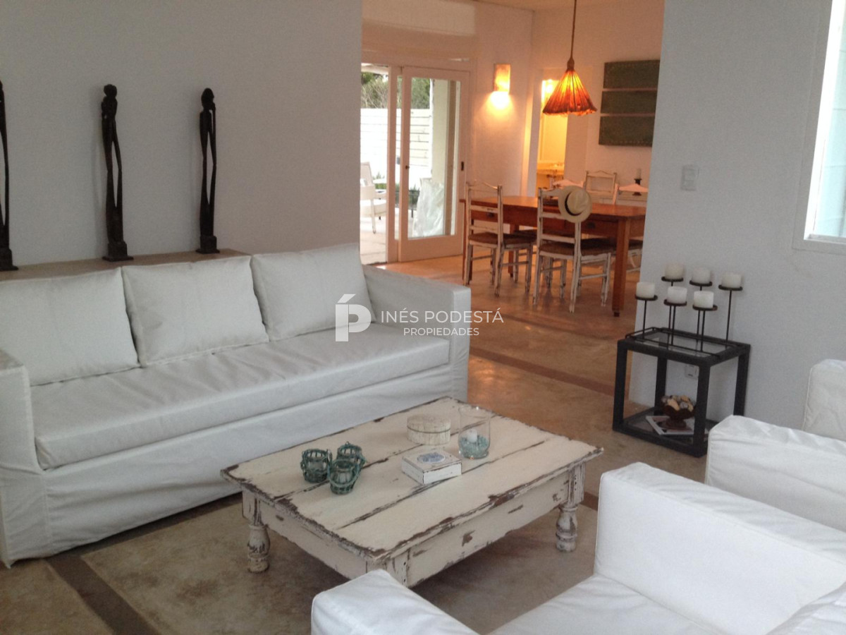 Casa ID.41594 - Venta en Punta Piedras con 2 dormitorios