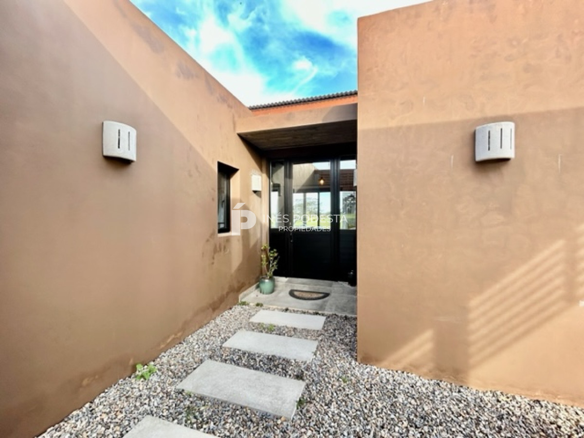 Casa ID.40180 - VENTA EN PUEBLO MIO, DOS SUITES MÁS TOILETTE