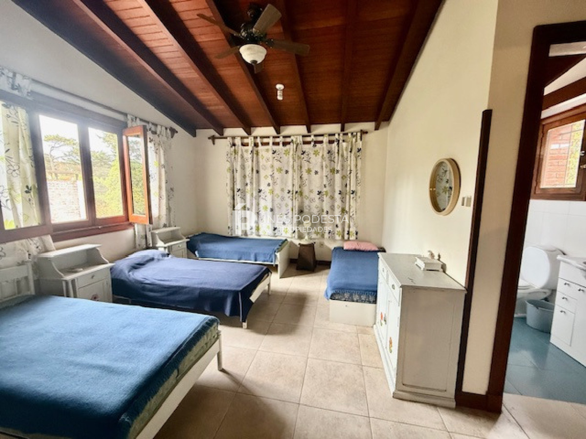 Casa ID.41747 - Venta 7 dormitorios, 8 baños  más dependencias de servicio