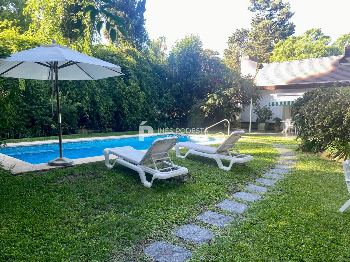 Casa ID.1973 - Venta en Cantegril 4 dormitorios y dependencia de servicio