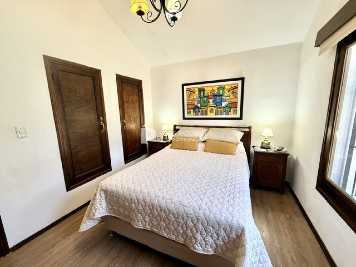 Casa ID.230 - Venta casa con 3 dormitorios y medio con piscina