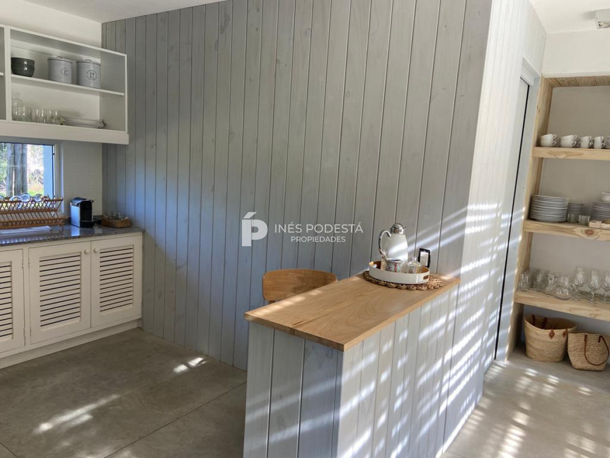 Casa ID.42347 - Alquiler 3 dormitorios más dependencia de servicio