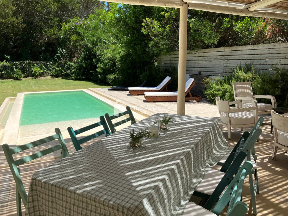 Casa ID.41594 - Venta en Punta Piedras con 2 dormitorios